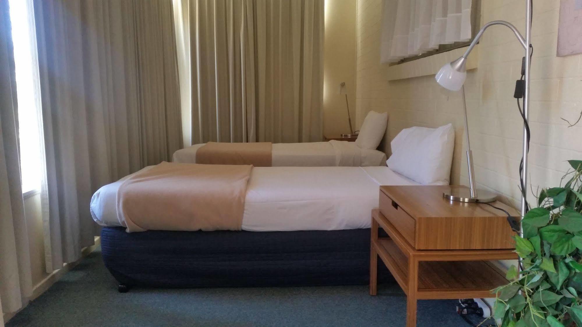 Clifford Park Motor Inn Toowoomba Exterior foto